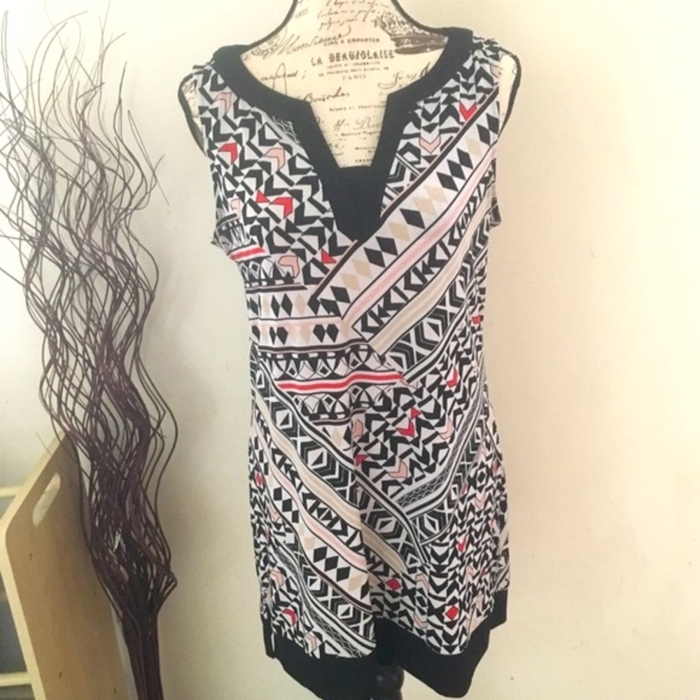 WHITE HOUSE BLACK MARKET stretch tunic